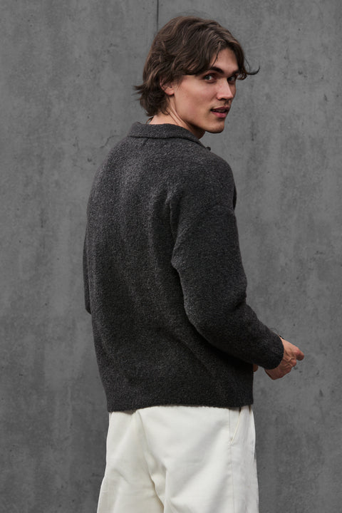 Man wearing ENEX Teddy graphite boucle polo sweater (5 of 6)