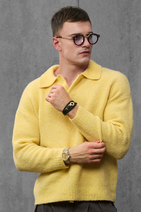 Man wearing ENEX Teddy yellow boucle polo sweater (3 of 6)